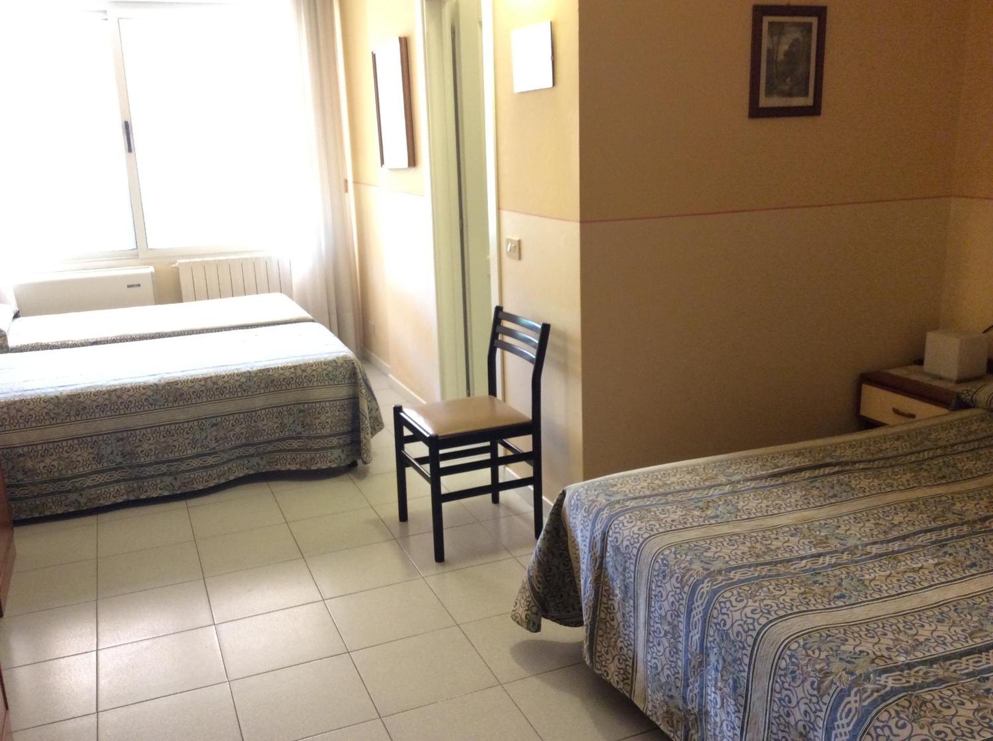 Hotel Le Ginestre Lido di Camaiore Exteriör bild