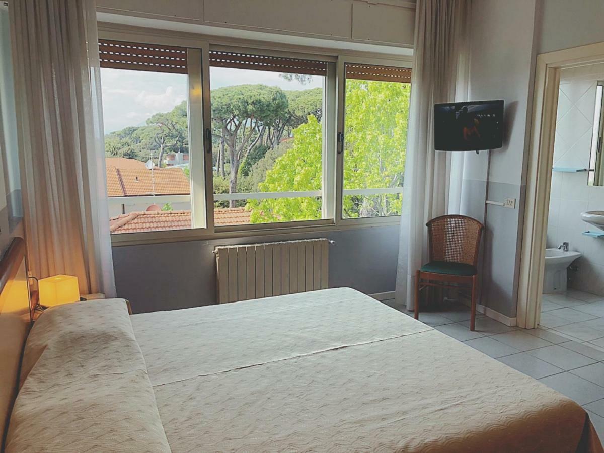 Hotel Le Ginestre Lido di Camaiore Exteriör bild