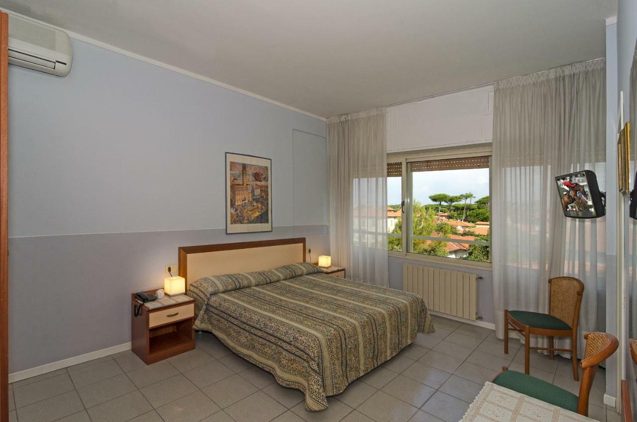 Hotel Le Ginestre Lido di Camaiore Exteriör bild